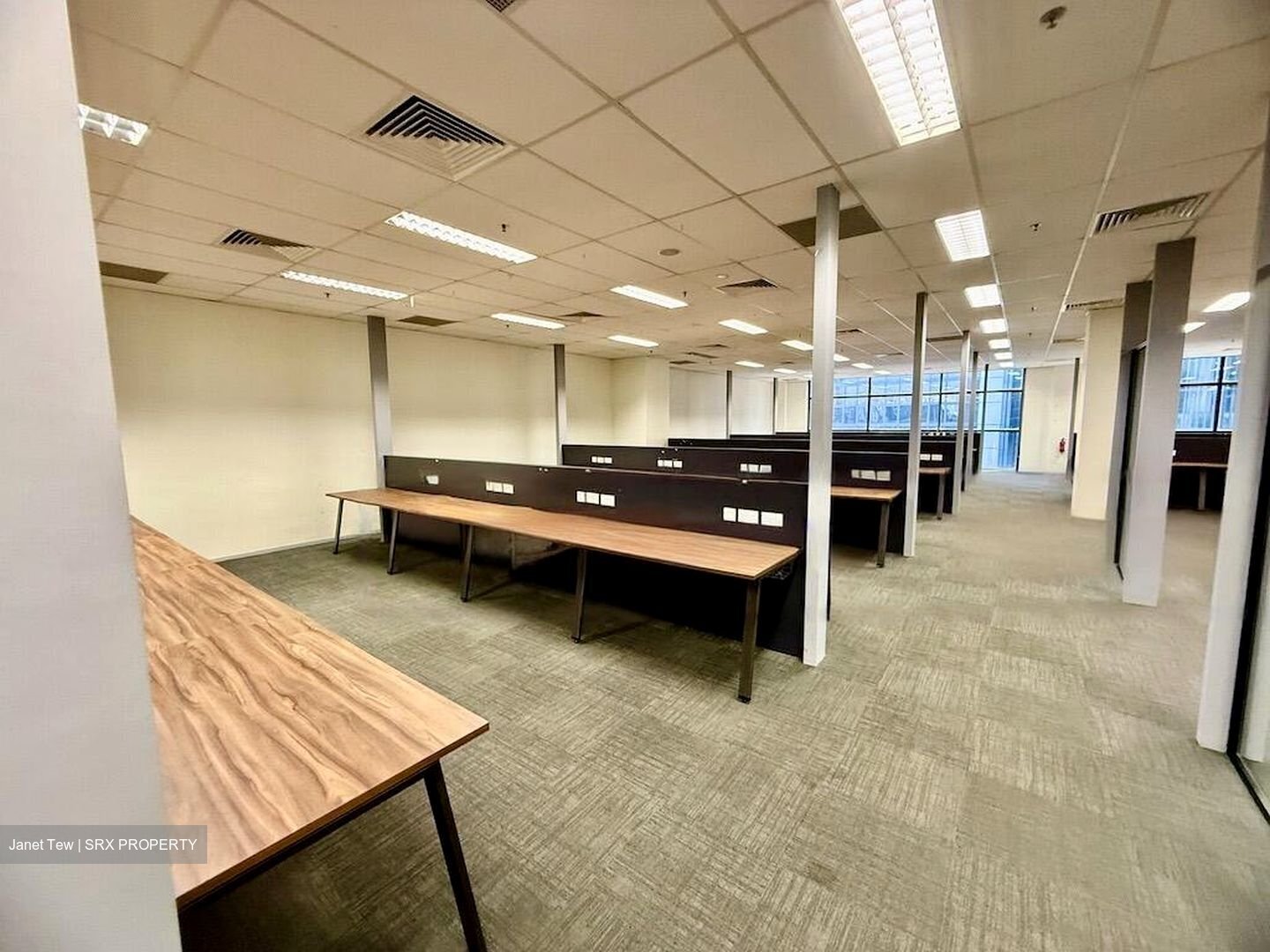 Dapenso Building (D1), Office #457512591